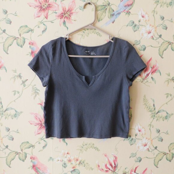 🦔🐾aerie Worn Vibe Vintage Crop Top🦔🐾 - Picture 1 of 10